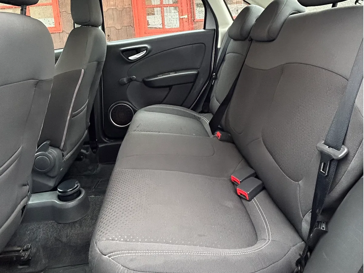 Fiat Grand Siena 2013 — foto 9
