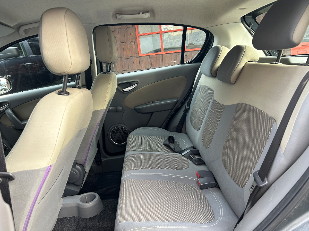 Fiat Palio Essence 2015 — foto 9