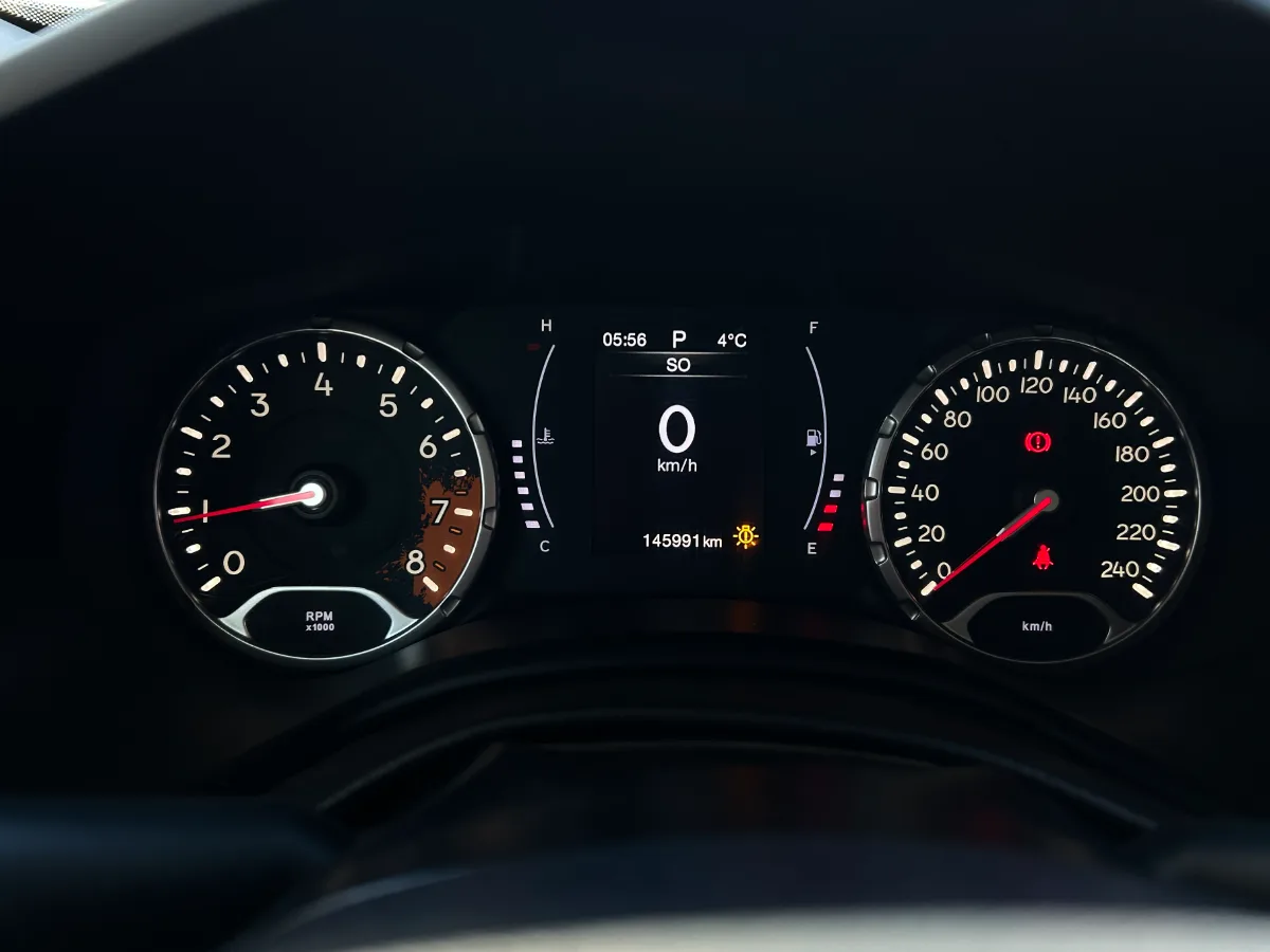 Jeep Renegade Sport 2018 — foto 10
