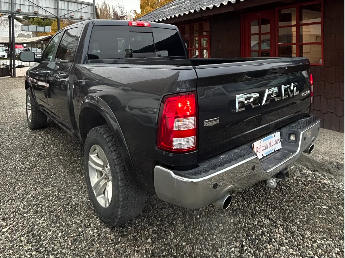 RAM 1500 Laramie 2019 — foto 2