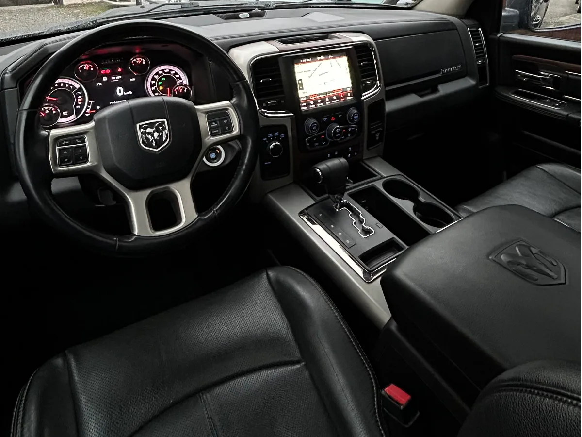 RAM 1500 Laramie 2019 — foto 6