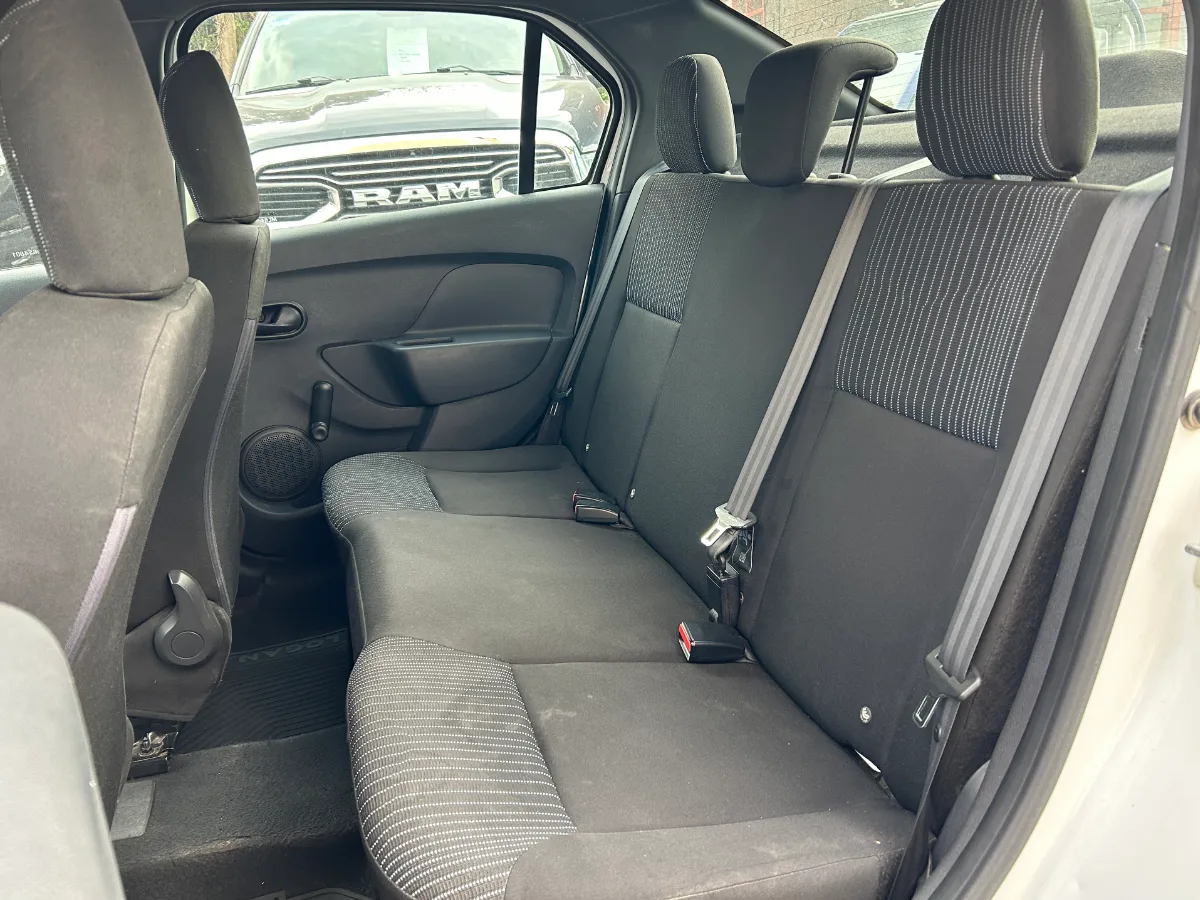 Renault Logan PH2 LIFE 2021 — foto 9