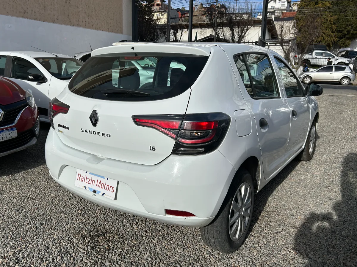 Renault Sandero 2022 — foto 3