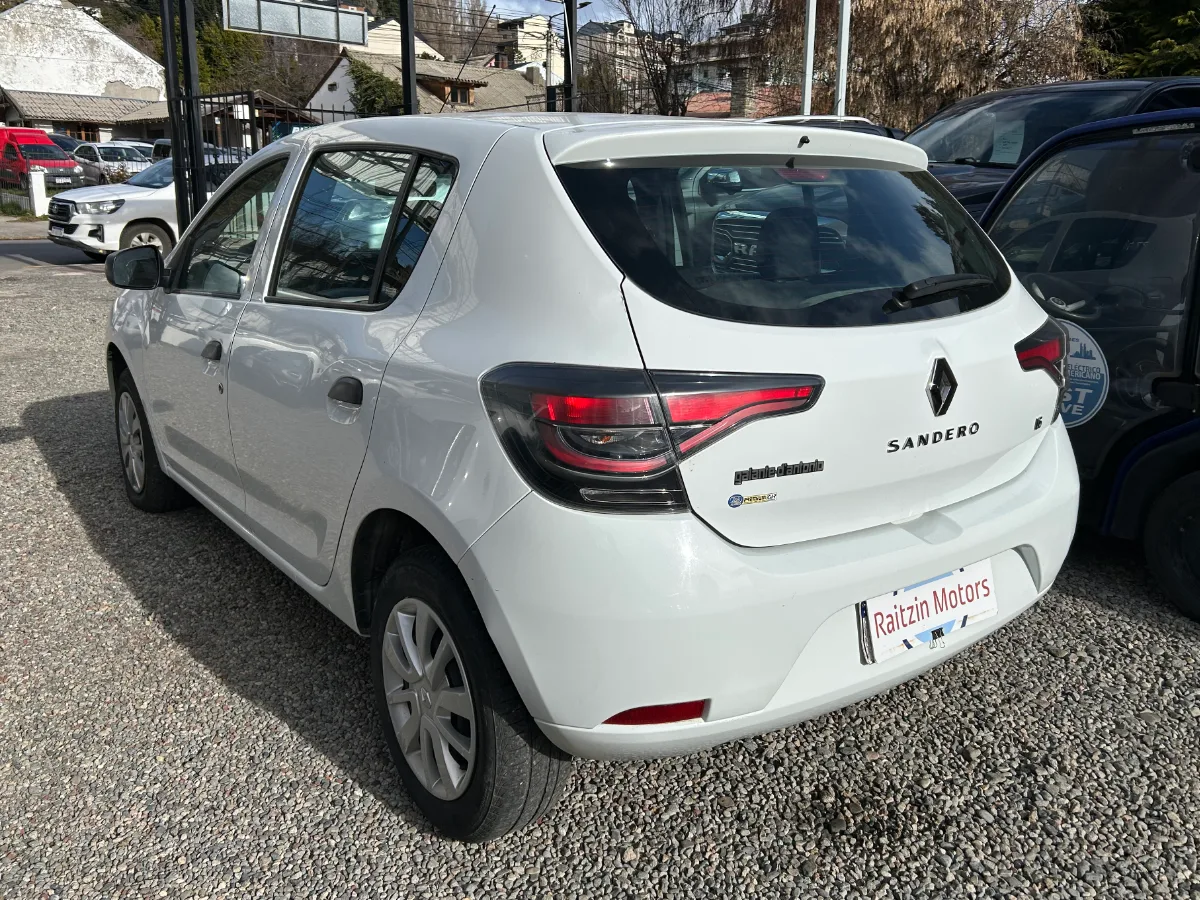 Renault Sandero 2022 — foto 4
