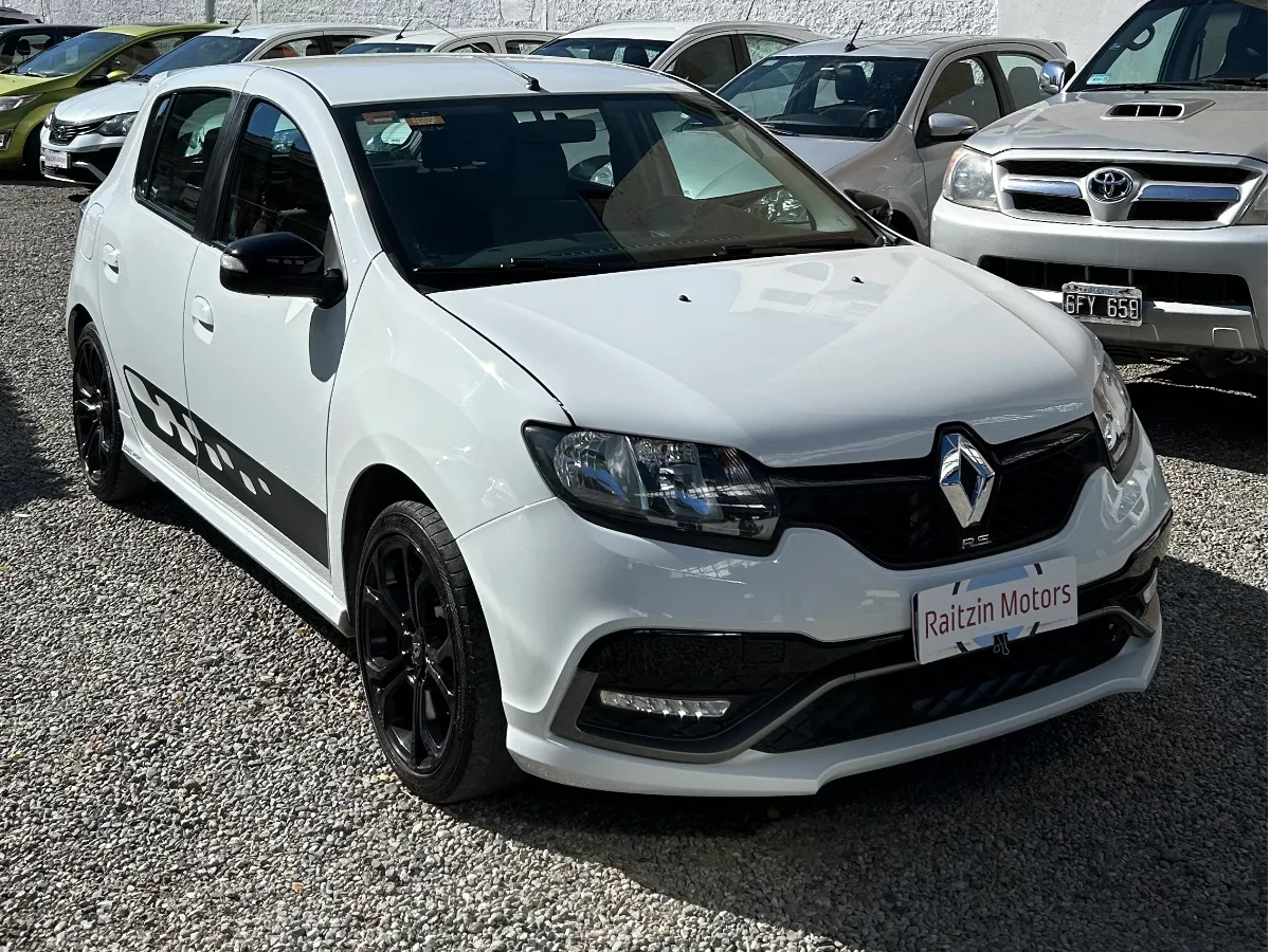 Renault Sandero RS 2018 — Raitzin Motors Bariloche