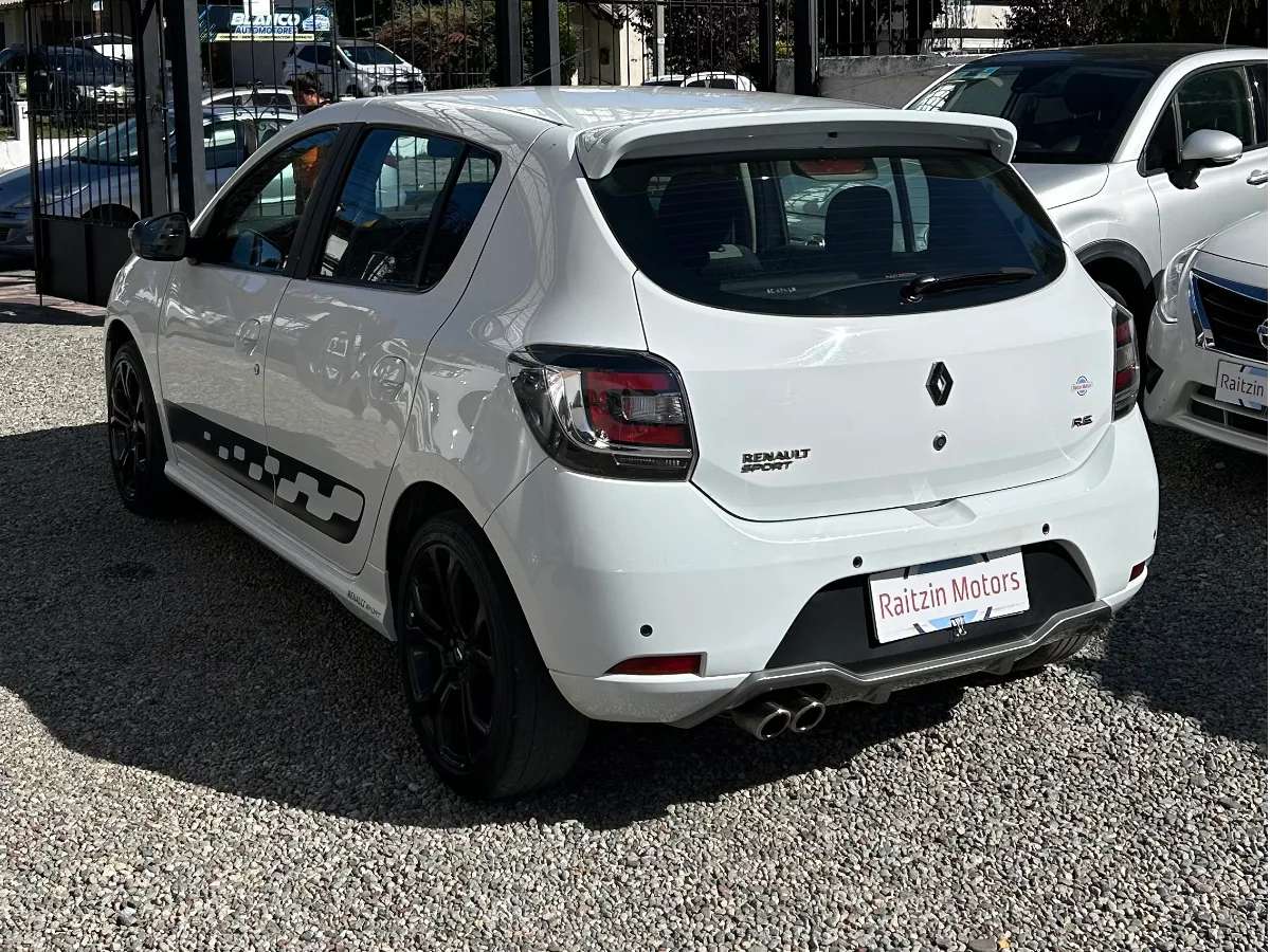 Renault Sandero RS 2018 — foto 3