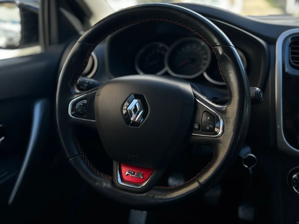 Renault Sandero RS 2018 — foto 7