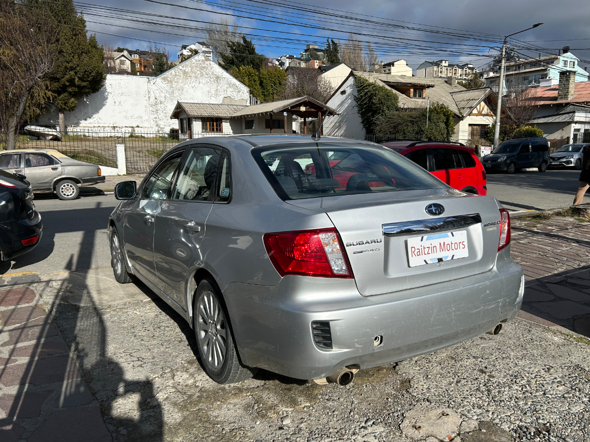 Subaru IMPREZA 2.0 2010 — foto 4