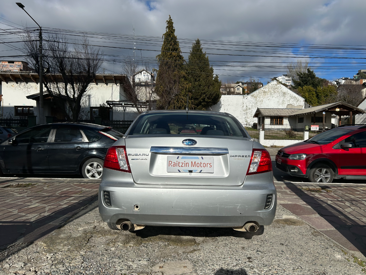 Subaru IMPREZA 2.0 2010 — foto 6