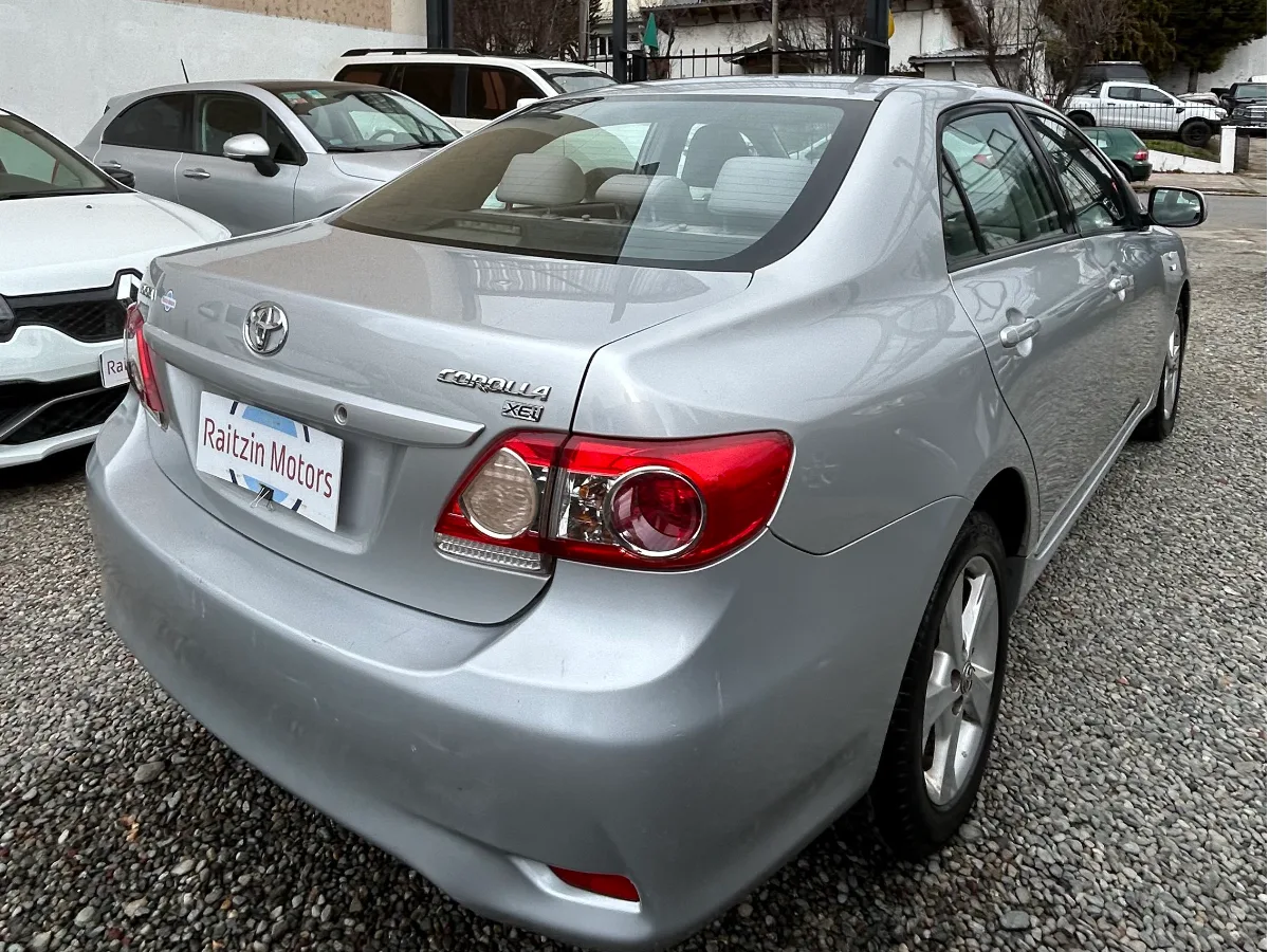 Toyota Corolla 2014 — foto 3