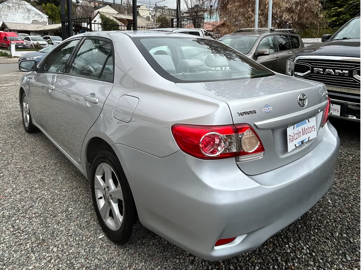 Toyota Corolla 2014 — foto 4