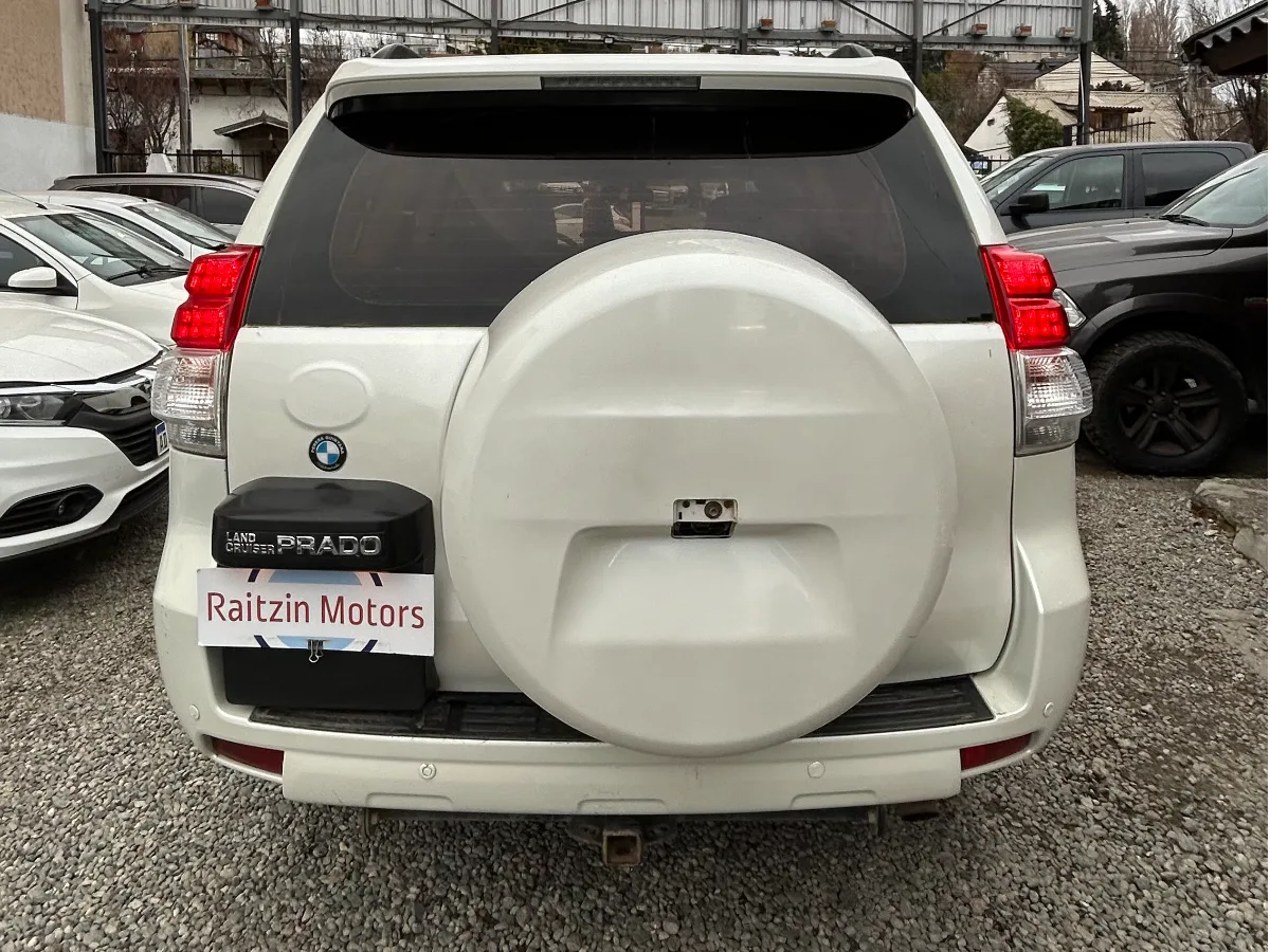 Toyota Land Cruiser Prado 2012 — foto 4