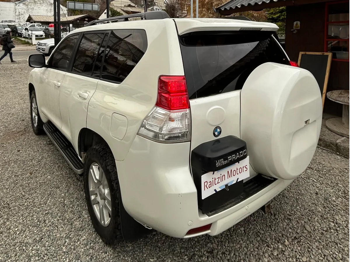Toyota Land Cruiser Prado 2012 — foto 6