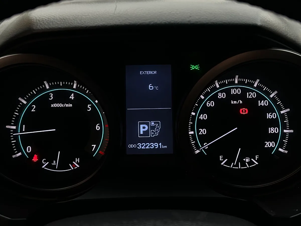 Toyota Land Cruiser Prado 2012 — foto 10